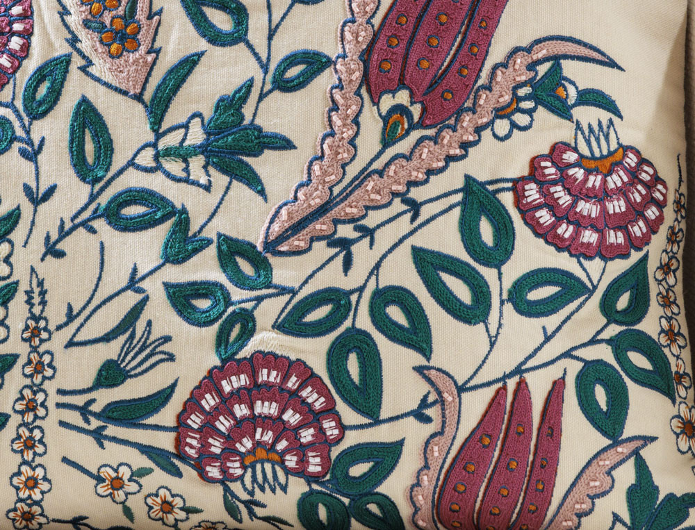 Coussin brodé en bas-Poésie provençale