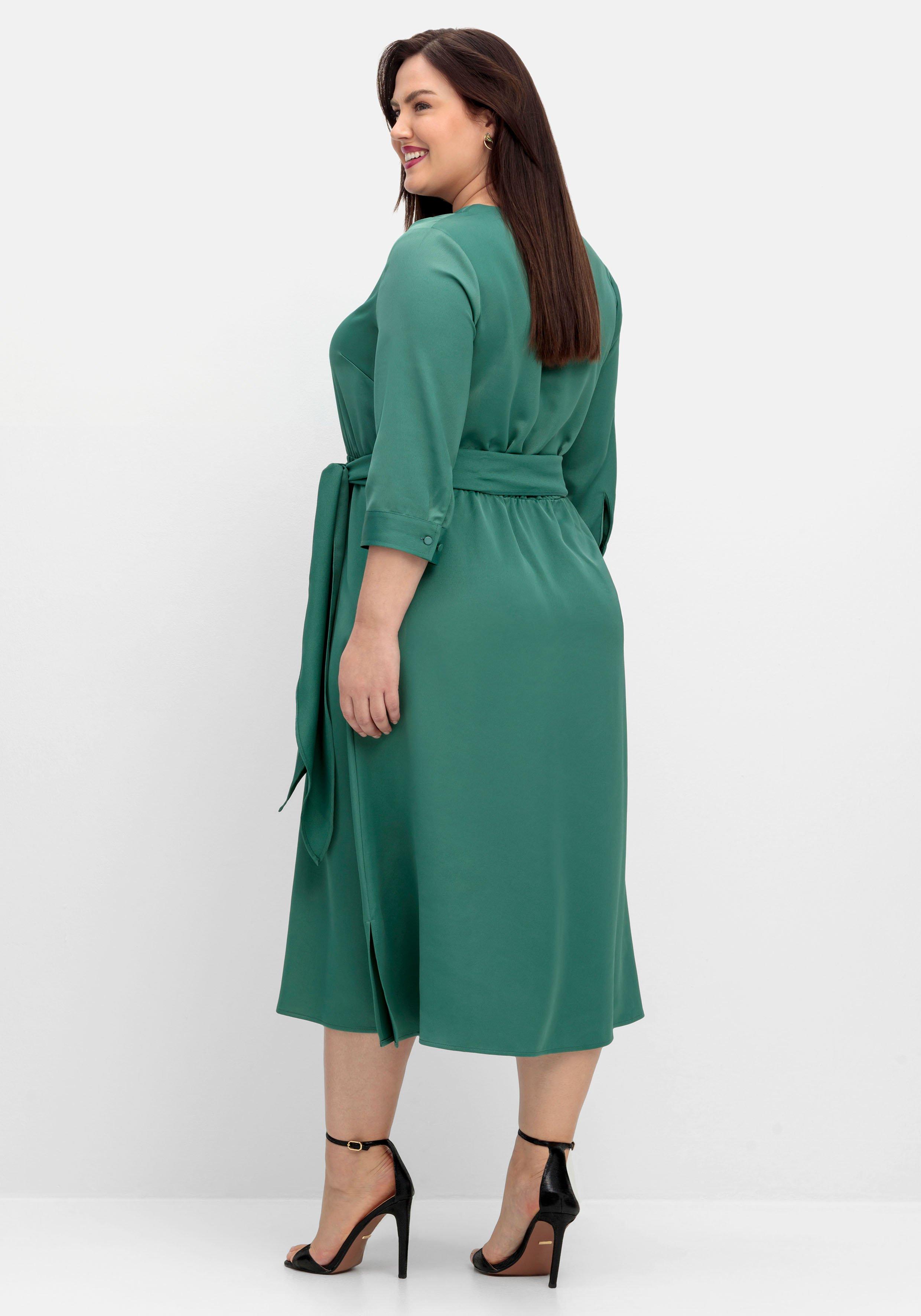 Kleid aus Crêpe-Satin, mit 3/4-Arm und Bindeband