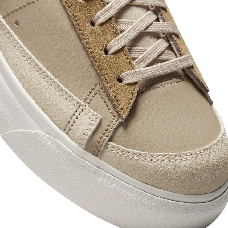 Nike W BLAZER LOW PLATFORM SP Khaki/light bone-madder root-hazel