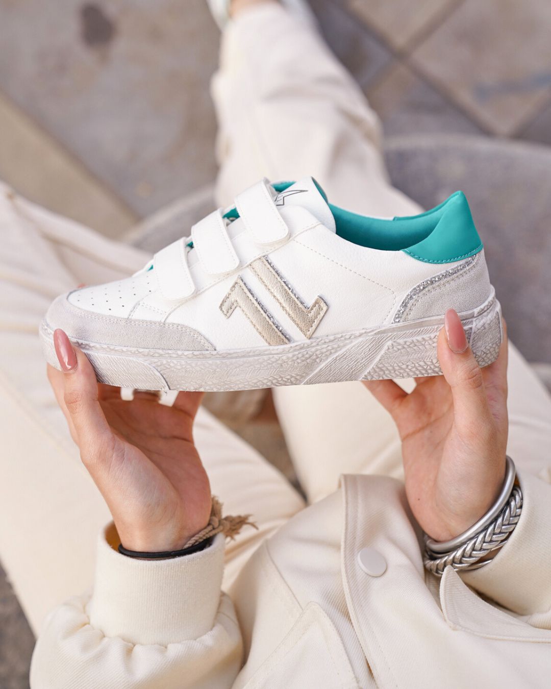 Basket femme blanche à scratch - CL69 GREEN