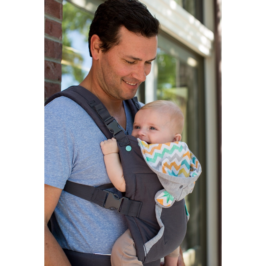 Infantino Cuddle Up Ergnomische Babytrage mit Kapuze (Teddy)