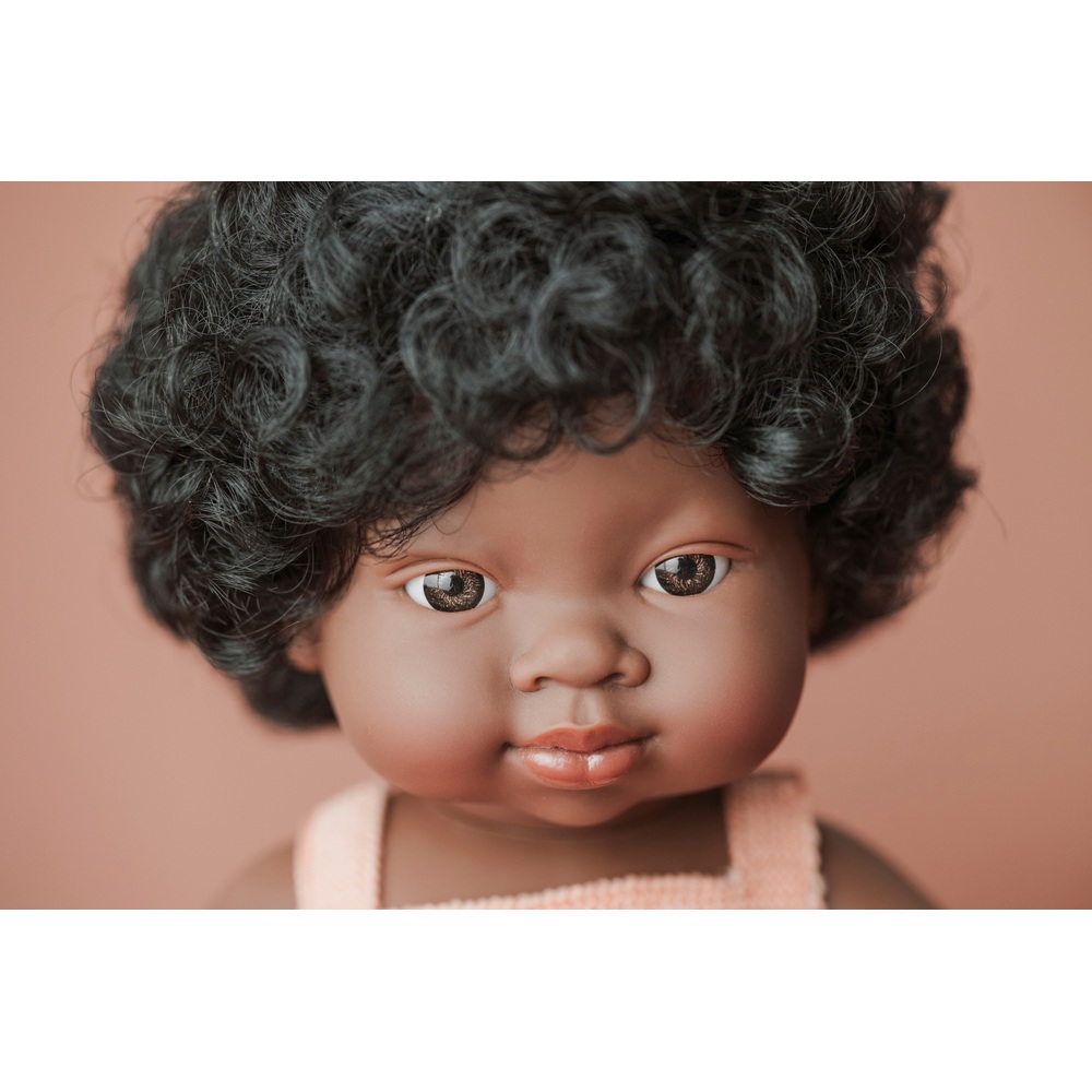 Miniland Lernpuppe Mädchen, Pfirsichfarbenes Outfit, 38 cm