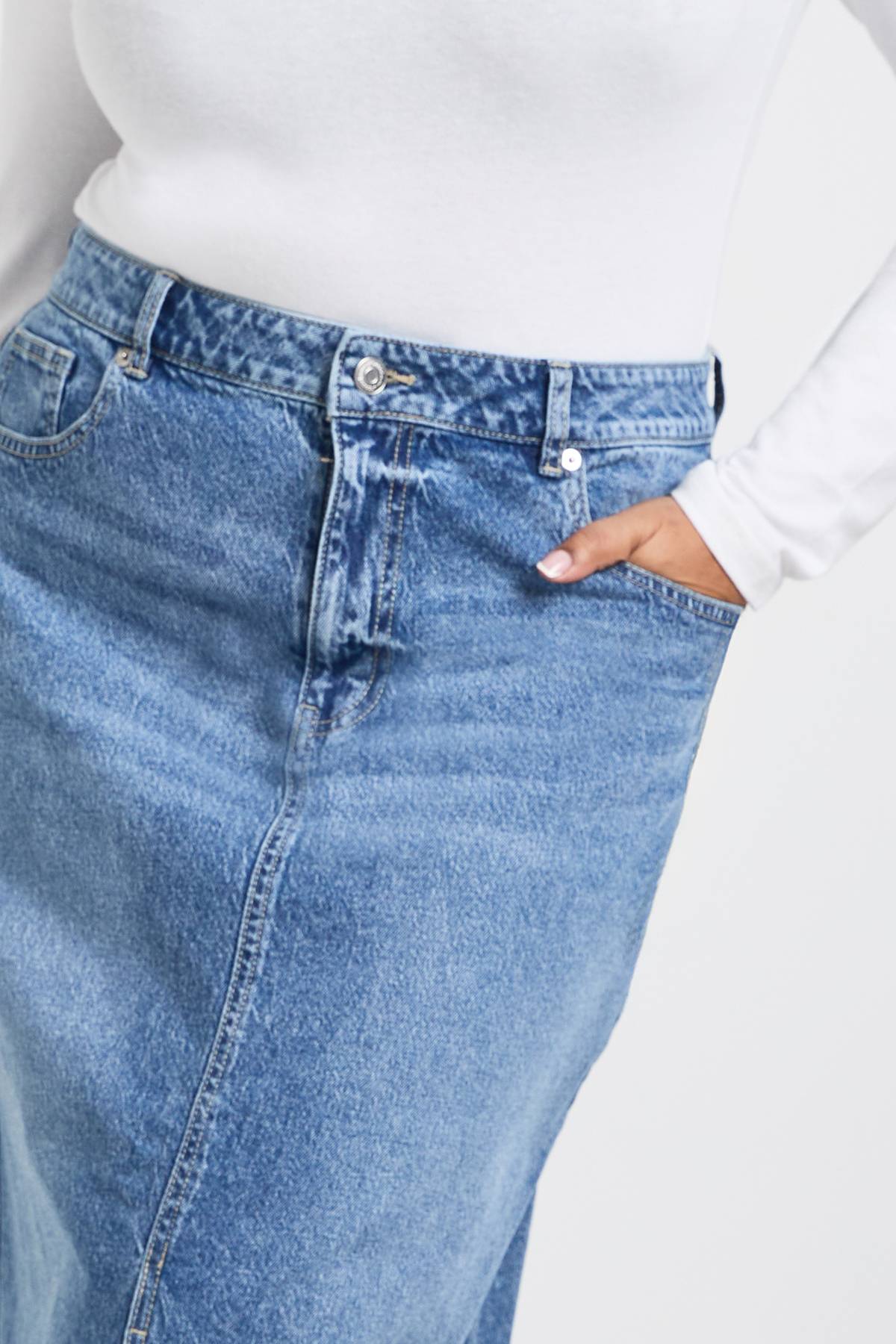 boohoo Jupe Midi En Denim Grande Taille