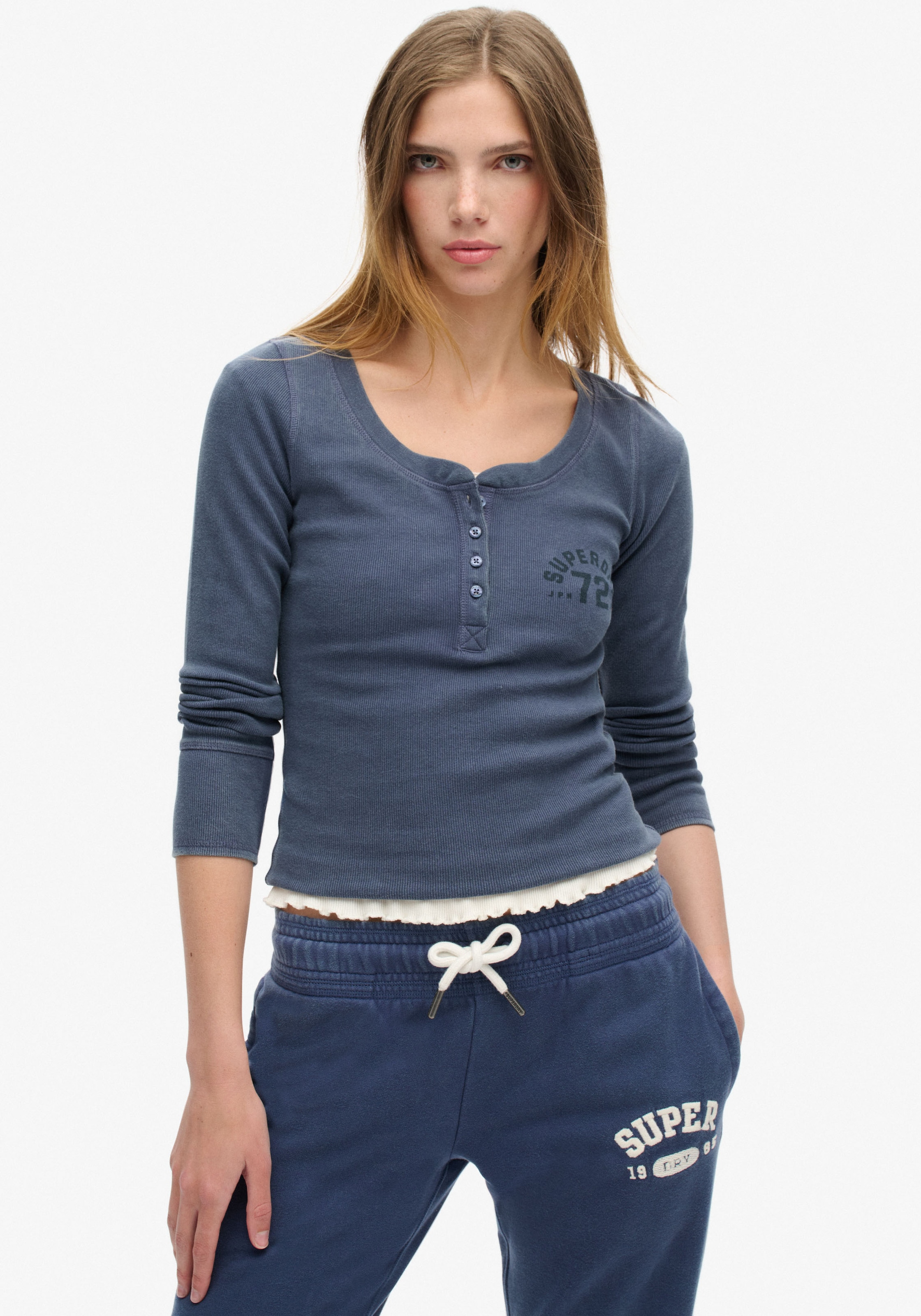 Superdry Langarmshirt »ATHLETIC BUTTON DOWN LS TOP«, im Henley-Stil
