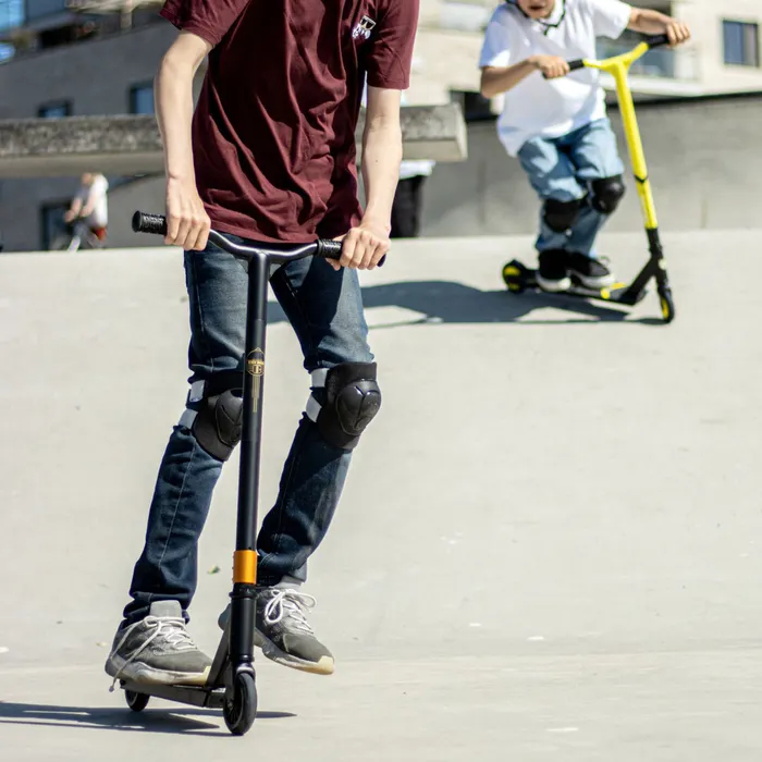 Black Dragon Stunt Scooter