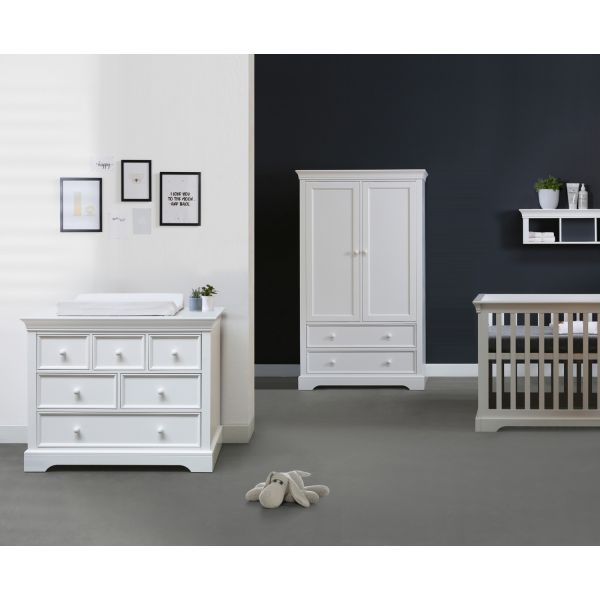 Kidsmill Chateau Babykamer Wit | Bed 60 x 120 cm   Commode