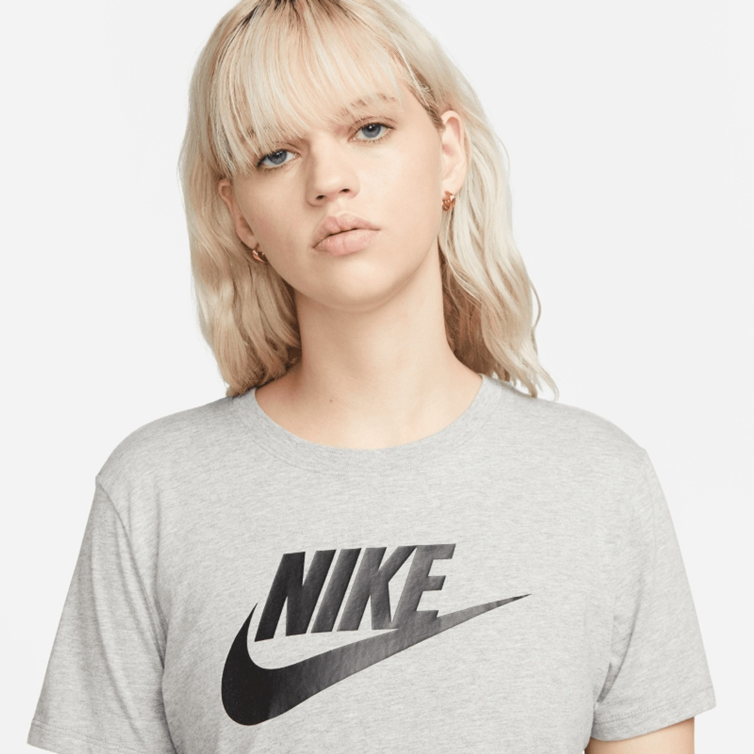 Nike Sportswear Logo Tee