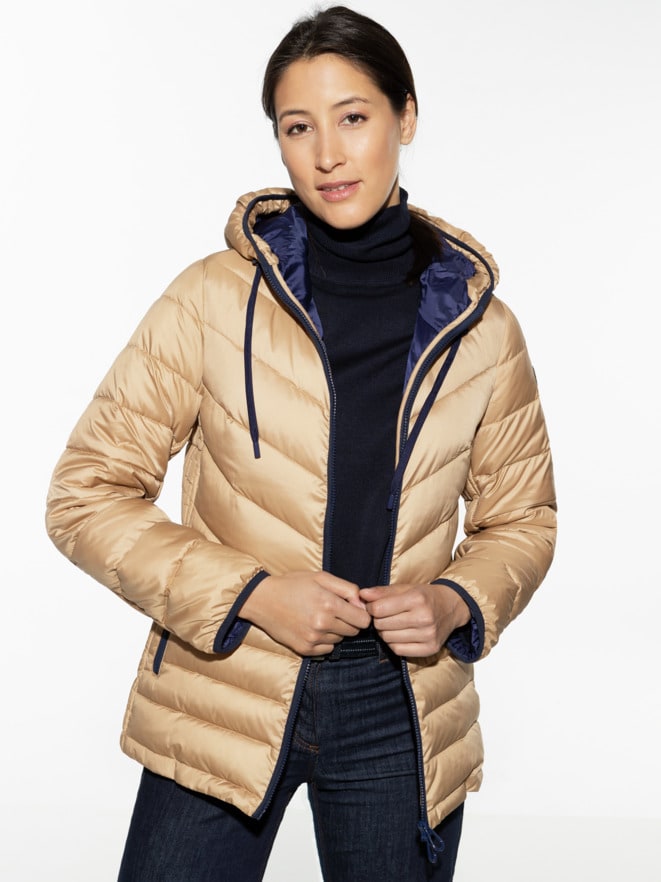 Leichtsteppjacke Farbkontrast