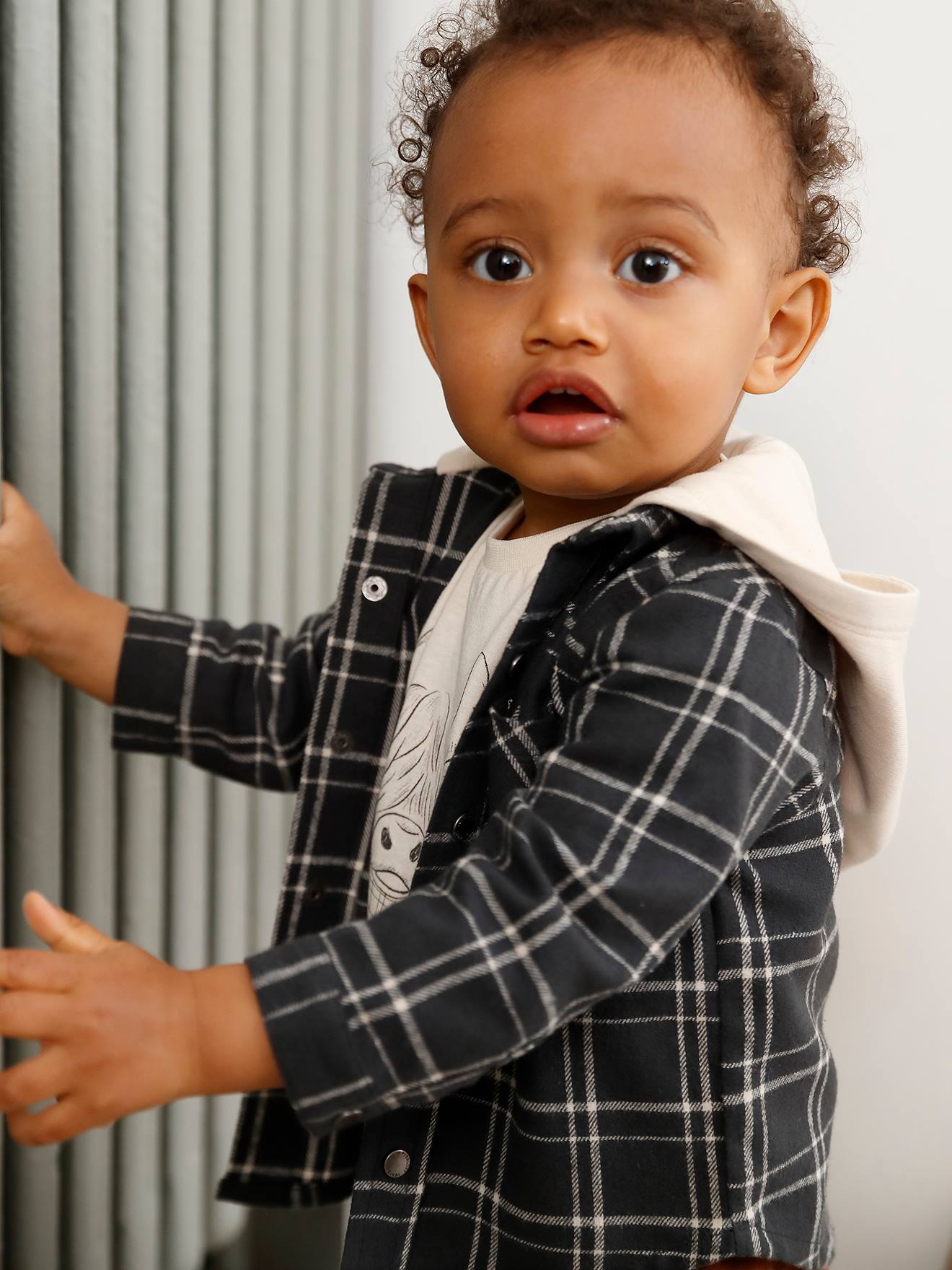 Camisa xadrez vermelha tamanho médio para bebê menino
