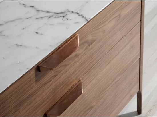 Commode bois noyer et plateau en marbre céramique blanc Mykal