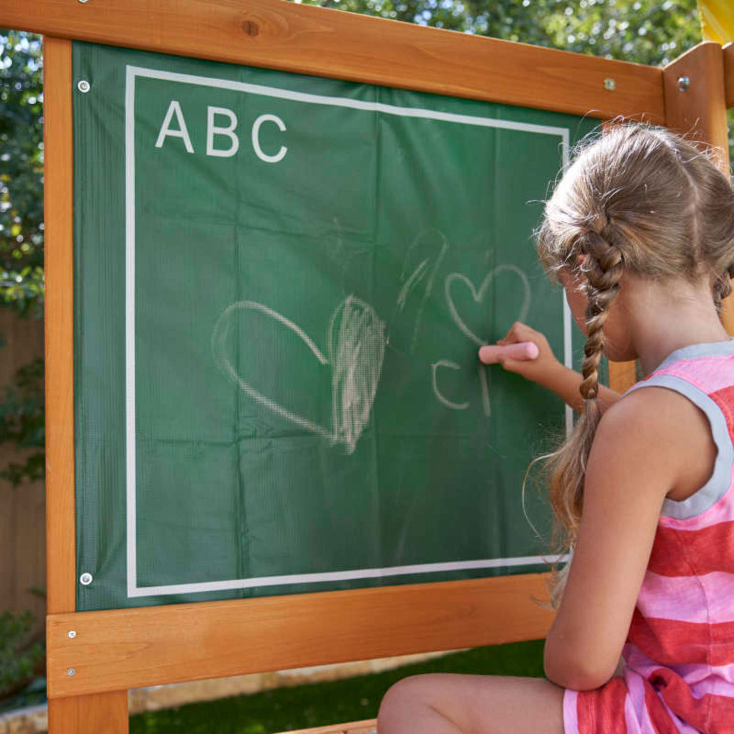 KidKraft Houten Speelhuis met Glijbaan en Schommels