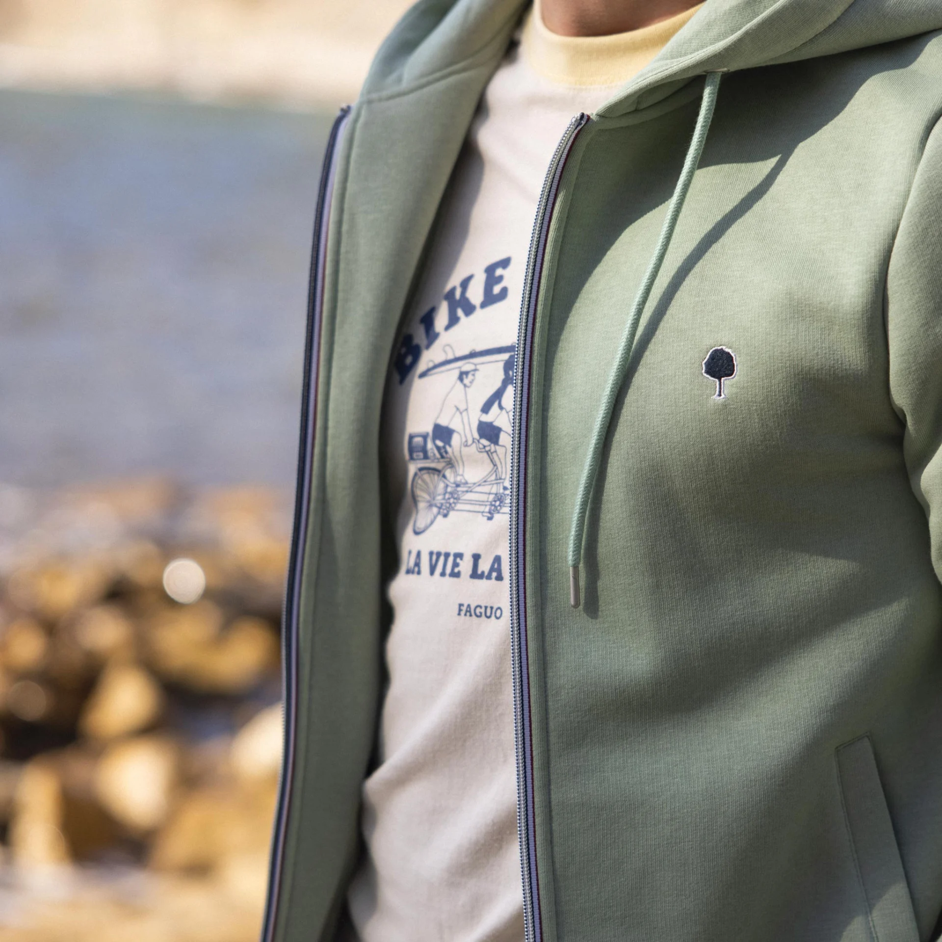 Sweat à capuche zippé vert clair Coton recyclé & polyester - modèle Mesnil