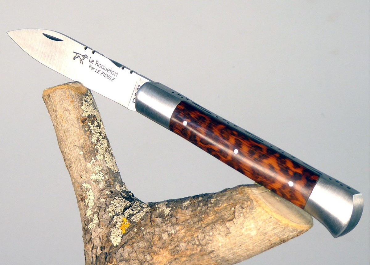 Couteau Le Roquefort avec un manche en amourette