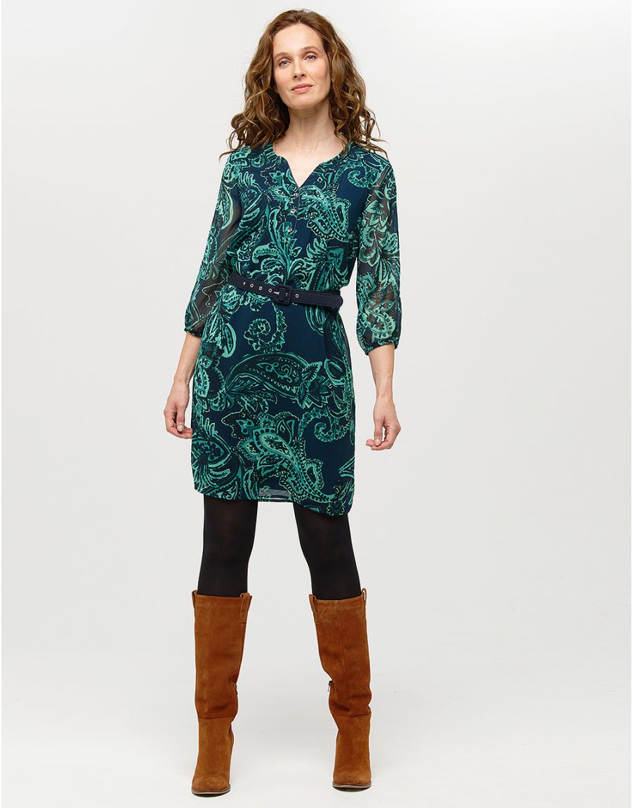 Robe verte voile à motif