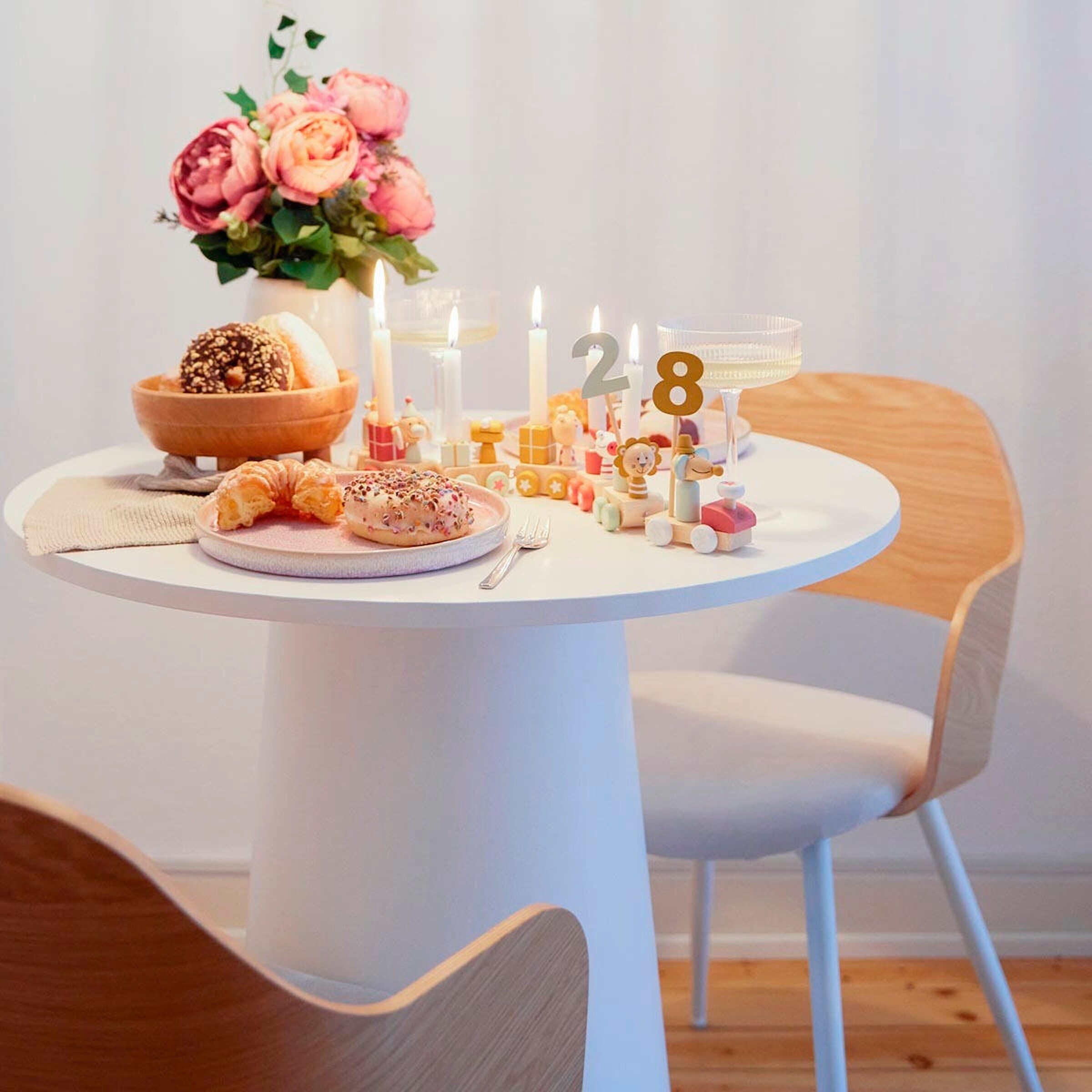 Bieco Geburtstagszug Holz Scandi-Chic Berry 0-99 Jahre Berry