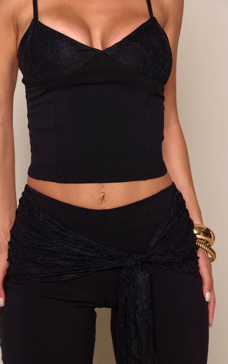 Noir Pantalon Capri Avec Détail De Drapé En Dentelle Tissée Extensible