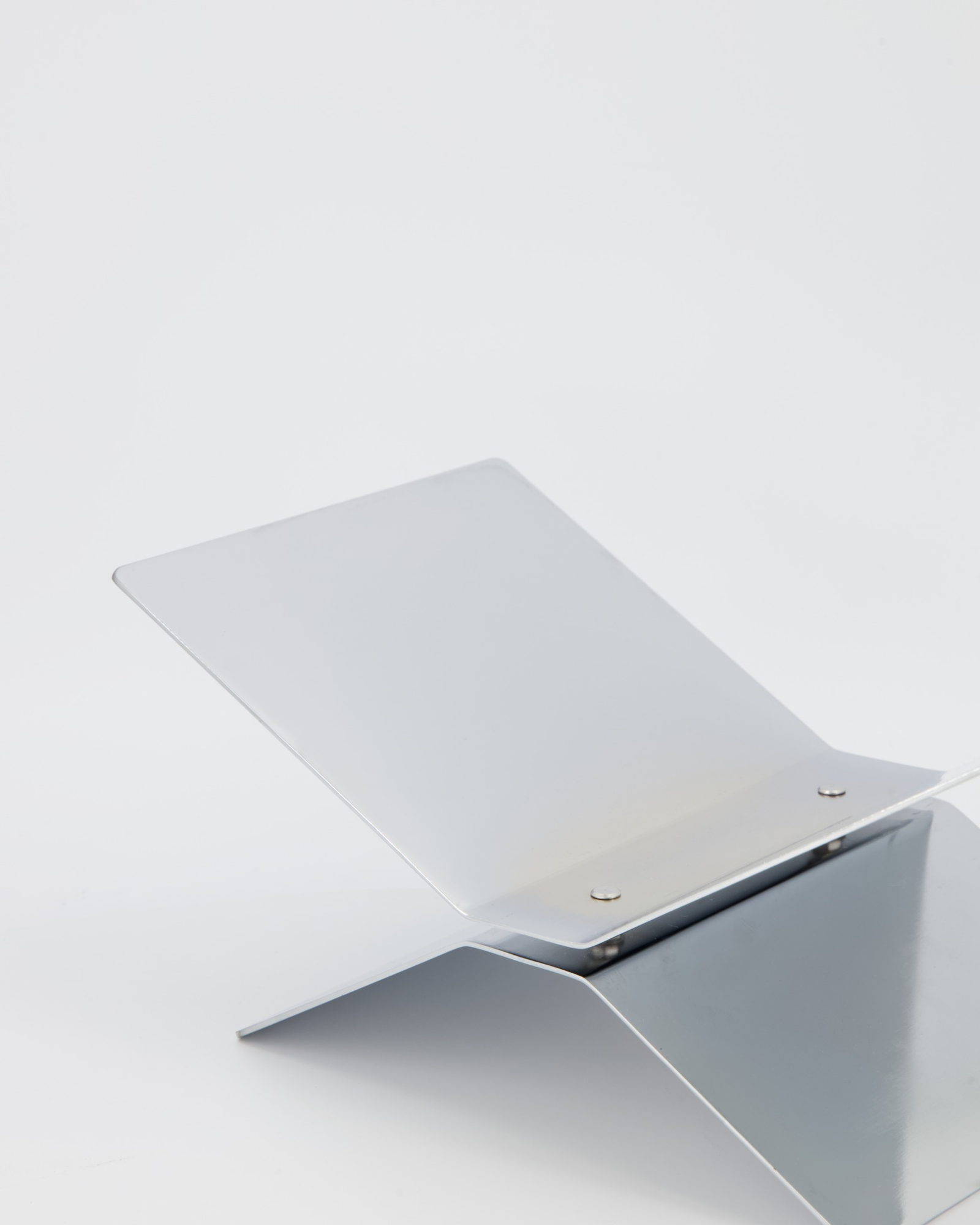 Boekenstandaard Atlas Chrome