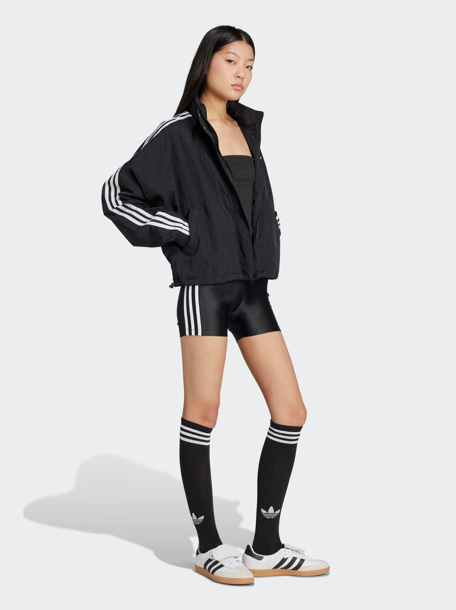 Adicolor 3-Stripes Booty Shorts Dame Black/White