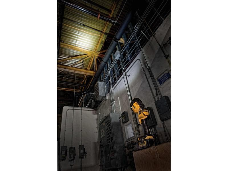 DEWALT Akku-LED-Strahler DCL043 18 V, Solo 18 V Akku-LED-Leuchte aus der innovativen XR-Serie