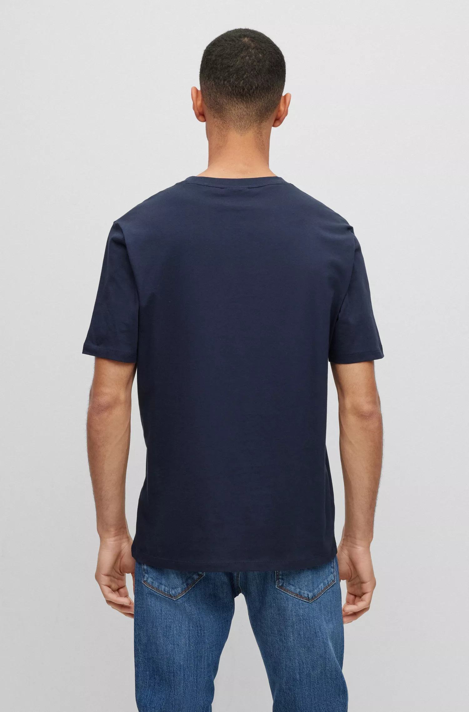 Camiseta HUGO vermelha de algodão com modelagem regular e estampa do logo.