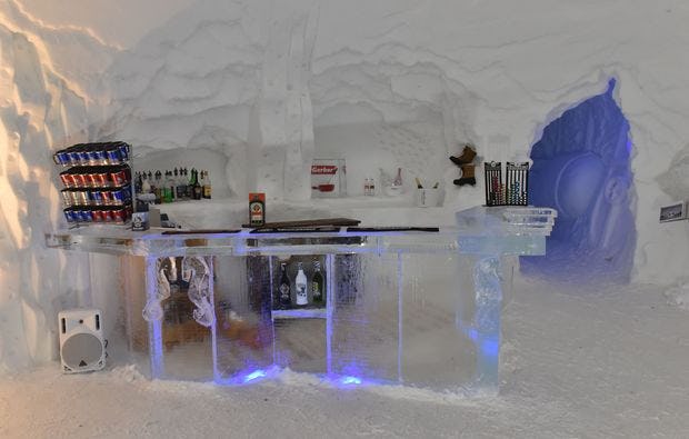 Iglu-Übernachtung in Davos-Kloster als romantisches Geschenk