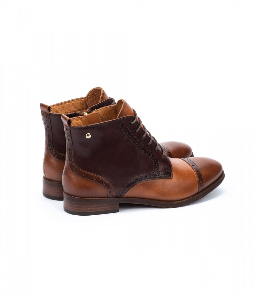 Botas de tornozelo Pikolinos Royal em couro marrom