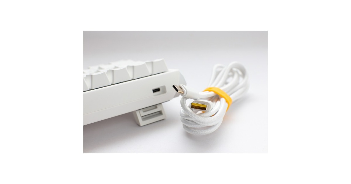 DuckyOne 3 Classic Pure White SF, toetsenbord  (Wit, US lay-out, Cherry MX Brown, RGB led, Double-shot PBT, Hot-swappable, QUACK Mechanics, 65%)