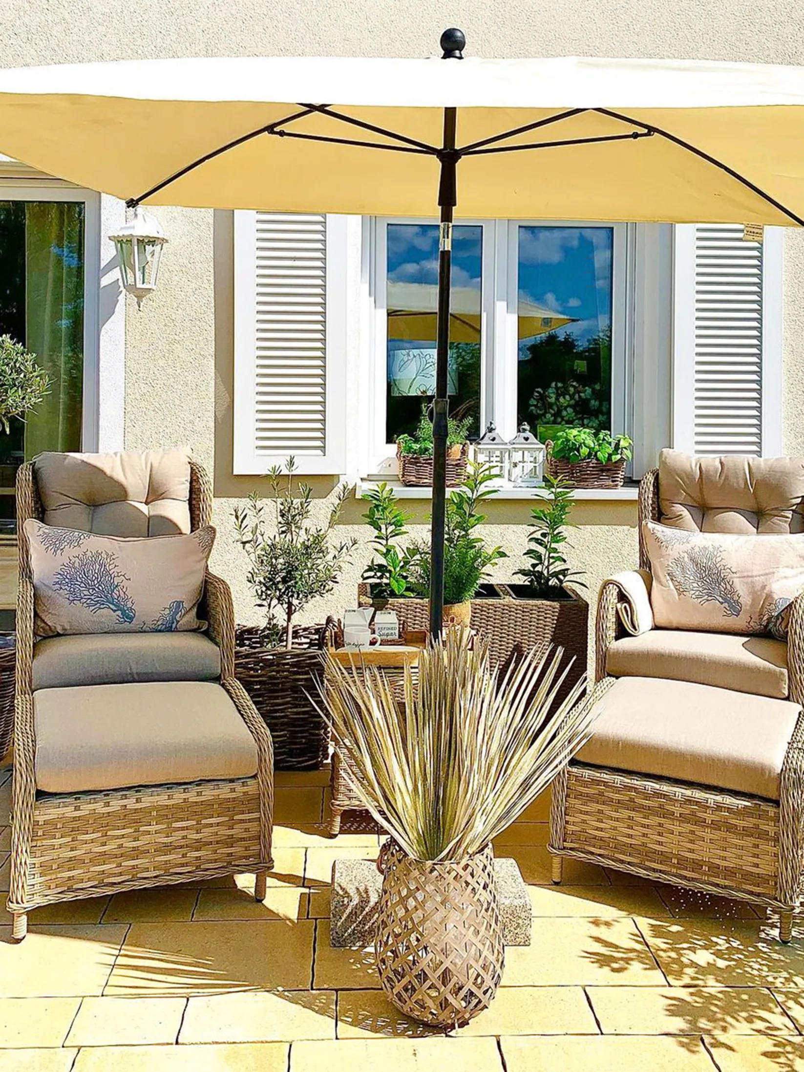 Loungeset met tafel en ottomaan 2-zits PONZA PE rotan Beige