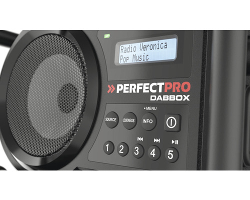 PerfectPro DABBOX bouwplaatsradio, DAB+ en FM-ontvangst, ingebouwde acculader voor universele accu, Bluetooth, oplaadbaar, AUX-ingang, schokbestendig, IP54, DBX3