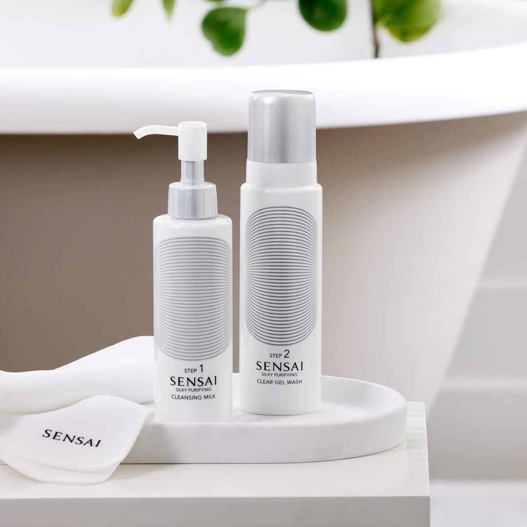 SENSAI SILKY PURIFYING Clear Gel Wash - 145ml