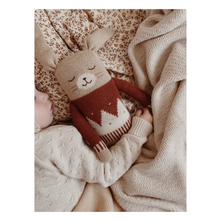 Main Sauvage Grand doudou lapin pull jacquard  | Sienne