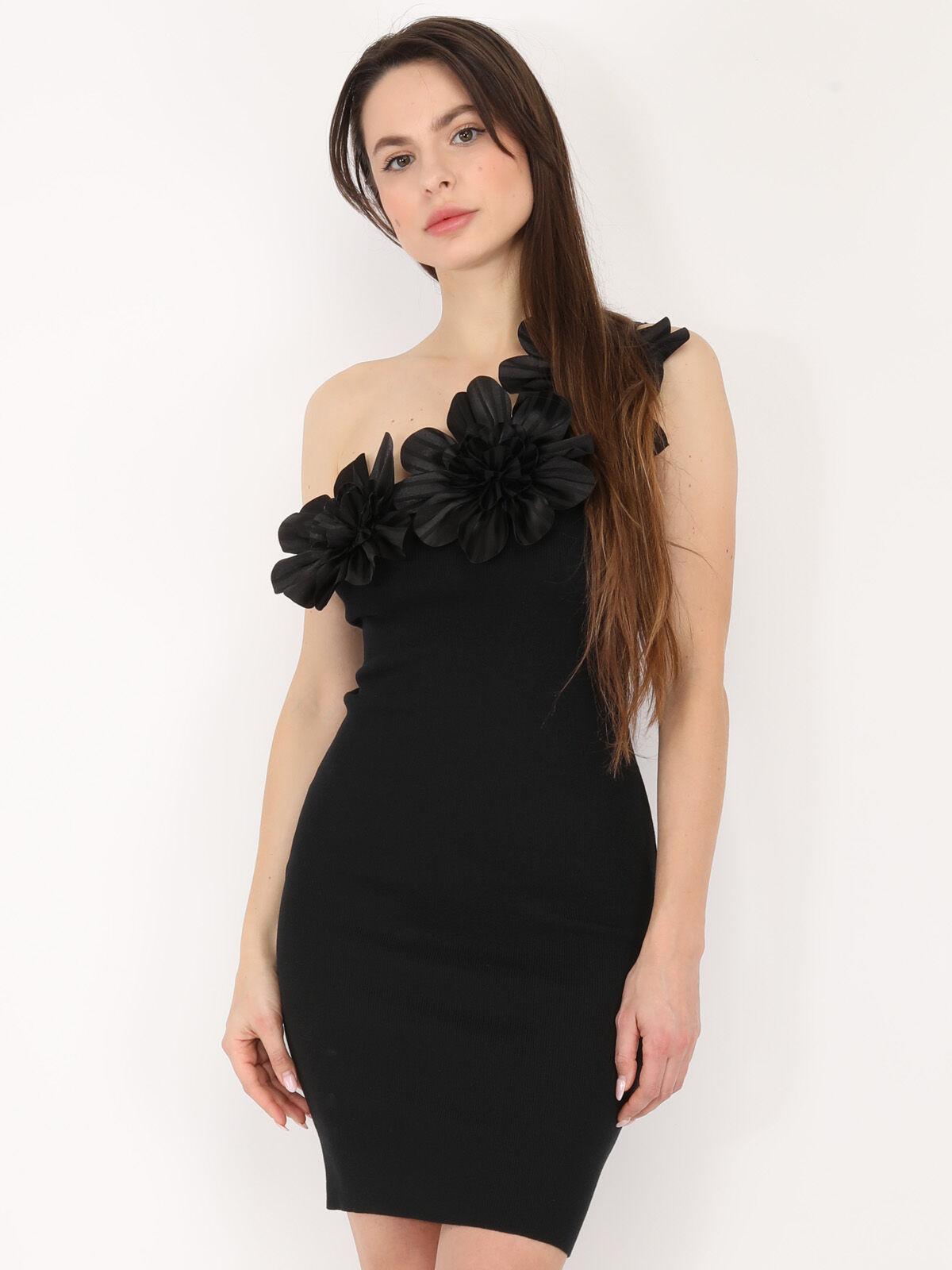 Robe asymétrique à fleurs 3D- Noir