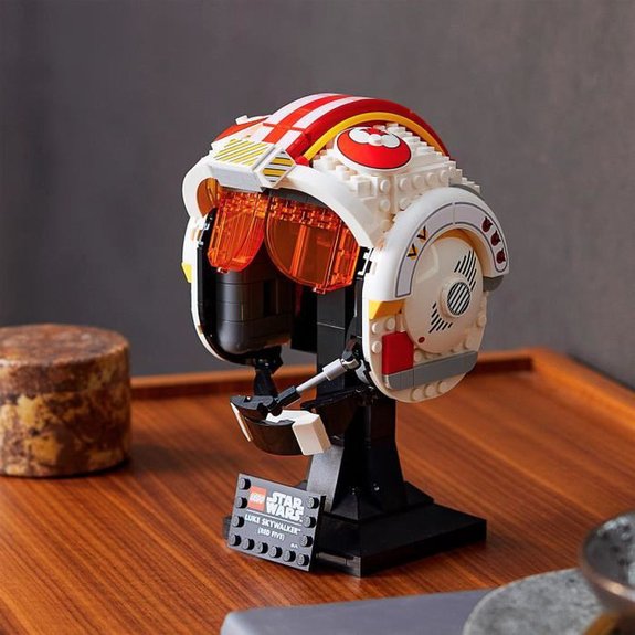 Le casque Red Five de Luke Skywalker™ LEGO STAR WARS 75327