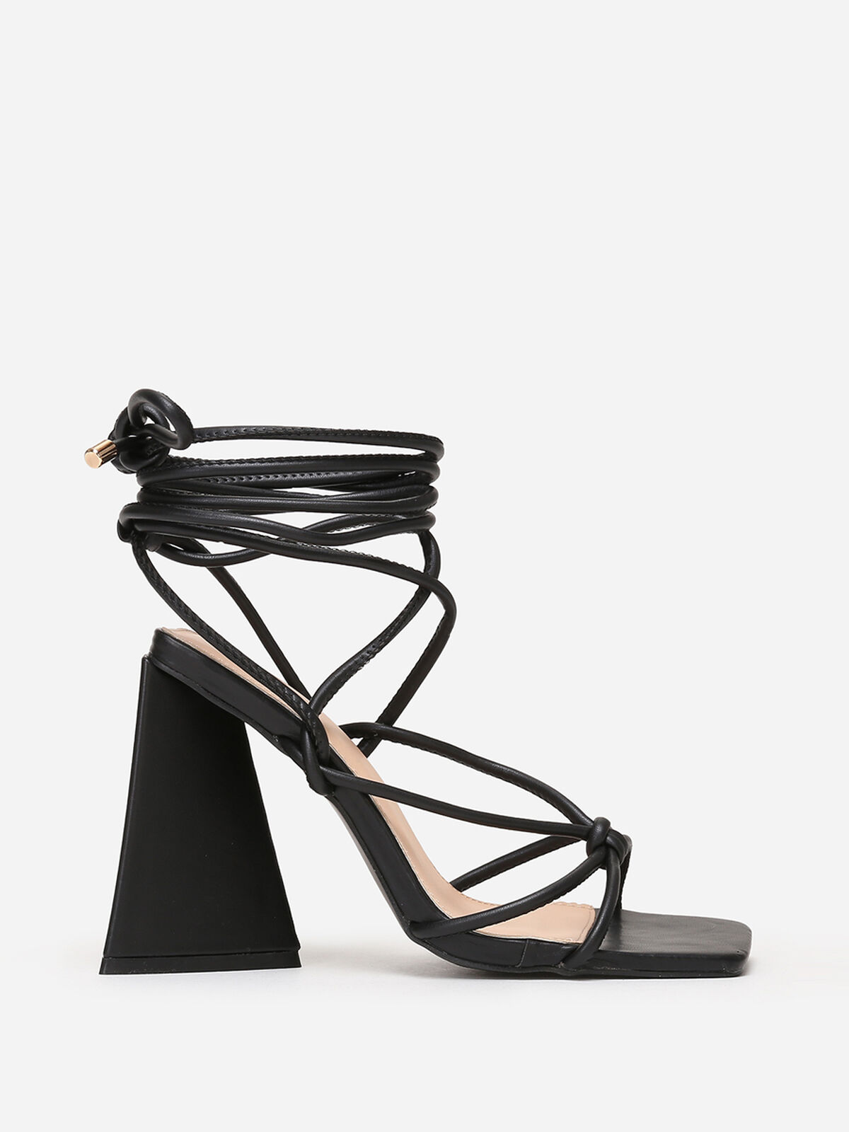 Sandales à laçage et talon triangle- Noir