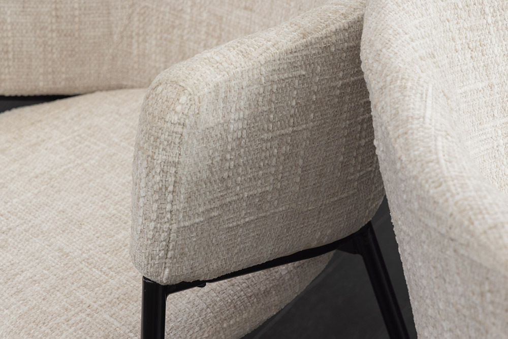 Design Stuhl NOBLESSE beige Chenille schwarzes Metallgestell