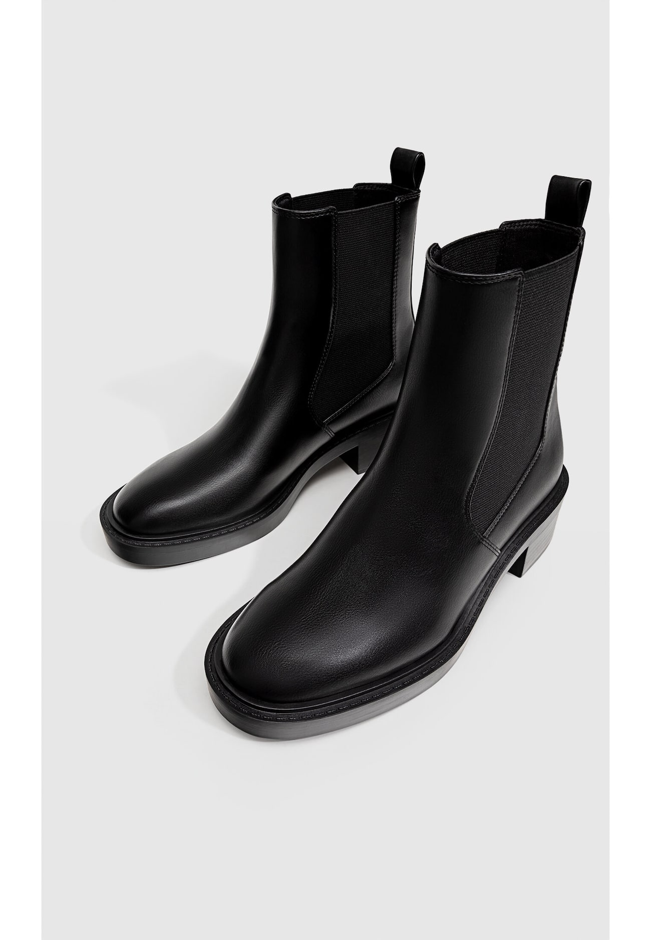 Botas casuais de cano curto sem salto