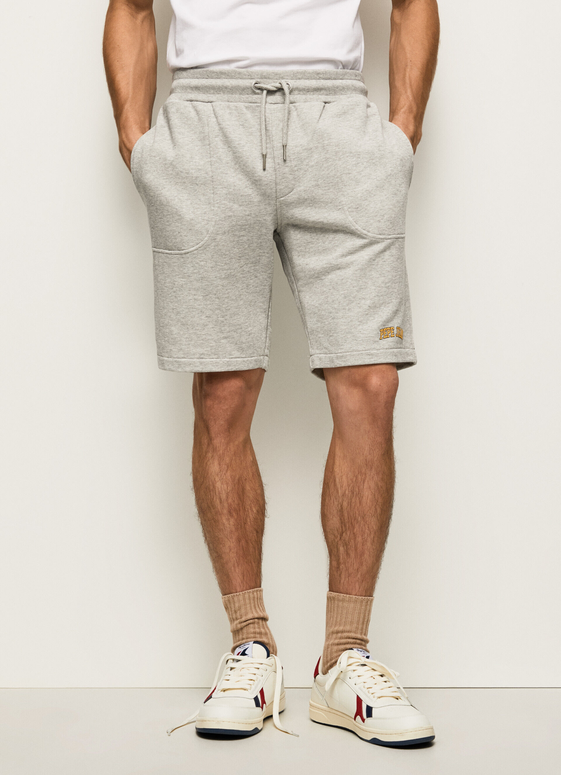 SHORTS ESPORTIVOS AUGUST - cinza claro