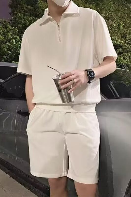 Dubbel Wit - Set: T-shirt met korte mouwen en kraag, effen + shorts met gemiddelde taille