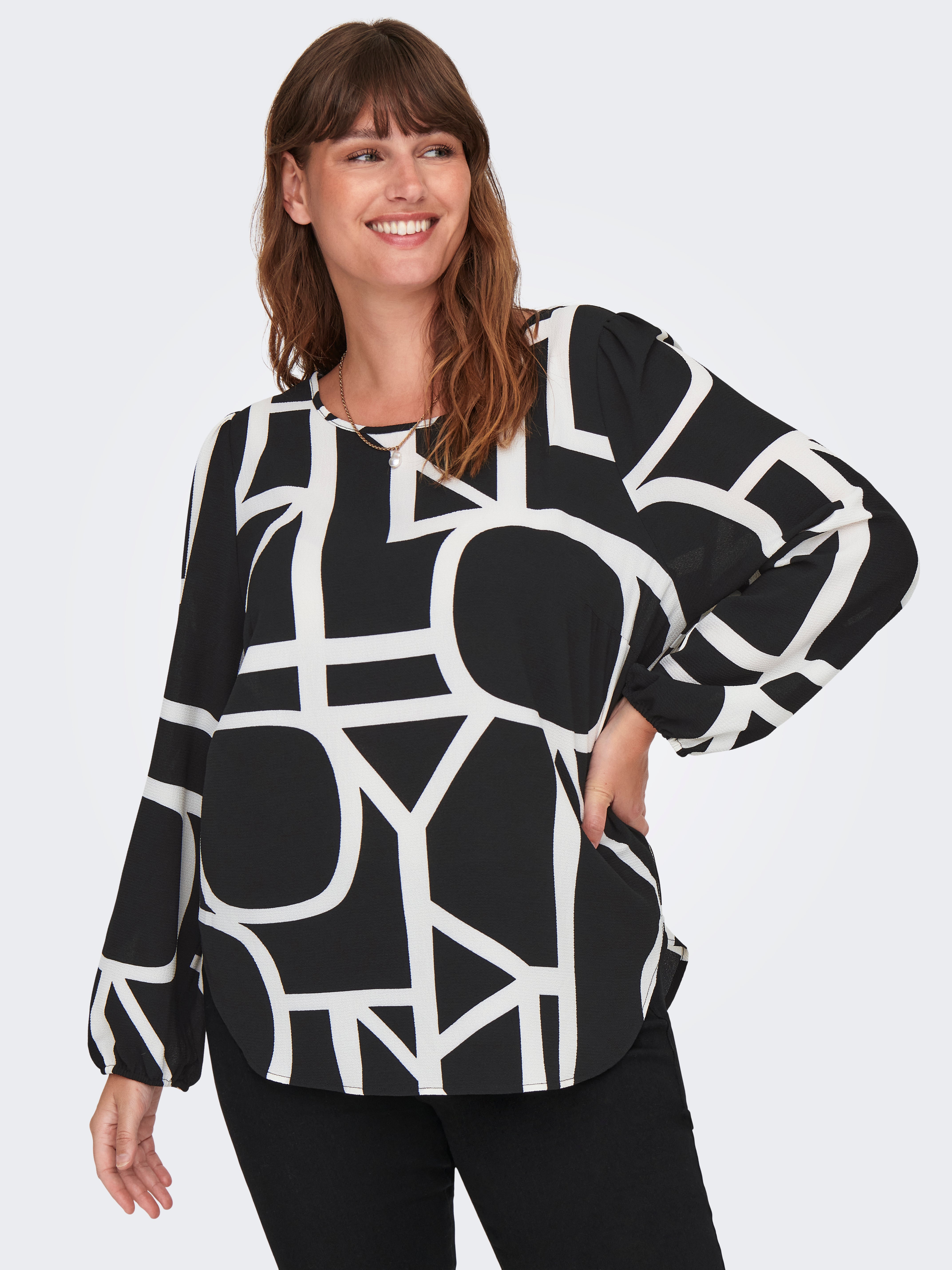 CARMETTA Top Black