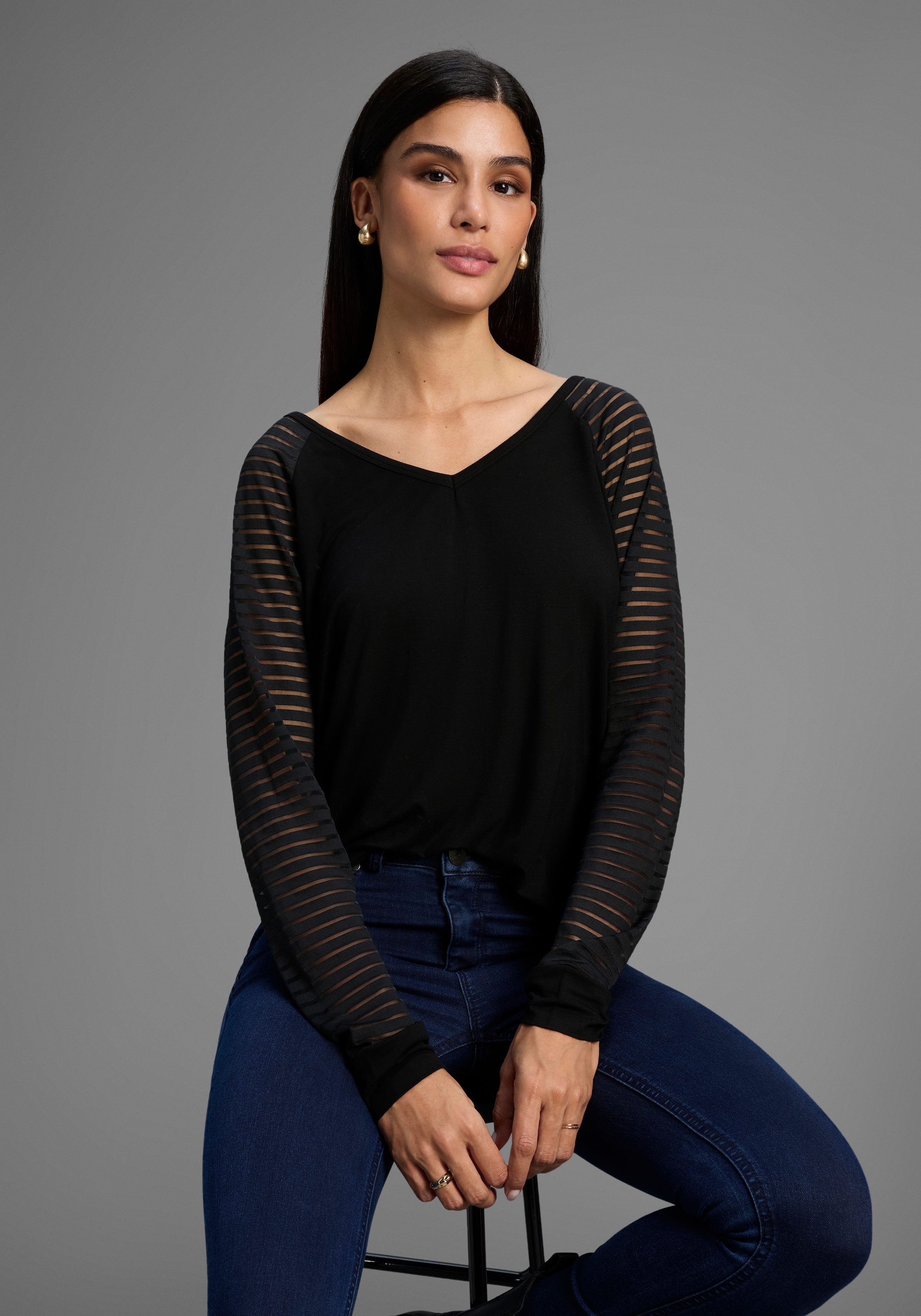 Bruno Banani V-Shirt , mit Mesh-Streifen im Ärmel - NEUE KOLLEKTION
