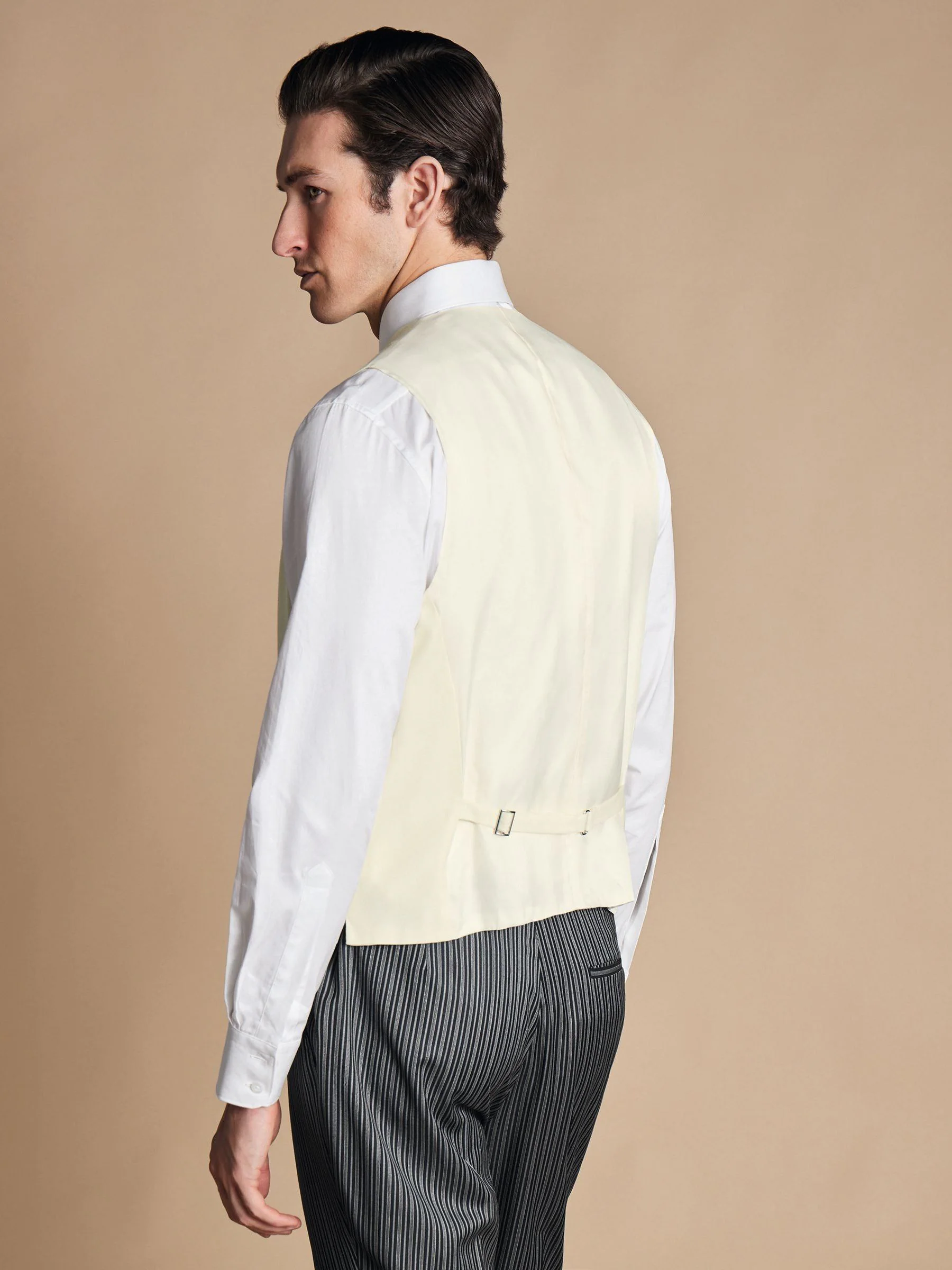 Crème - Charles Tyrwhitt Morning V2 kostuum met verstelbare pasvorm: herenvest