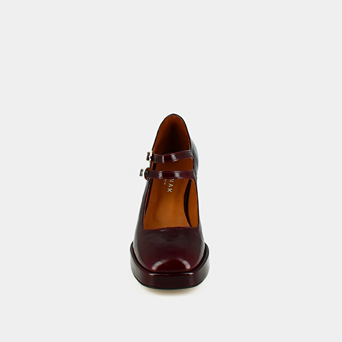 Babies à doubles brides et plateformes  en vernis plissé bordeaux