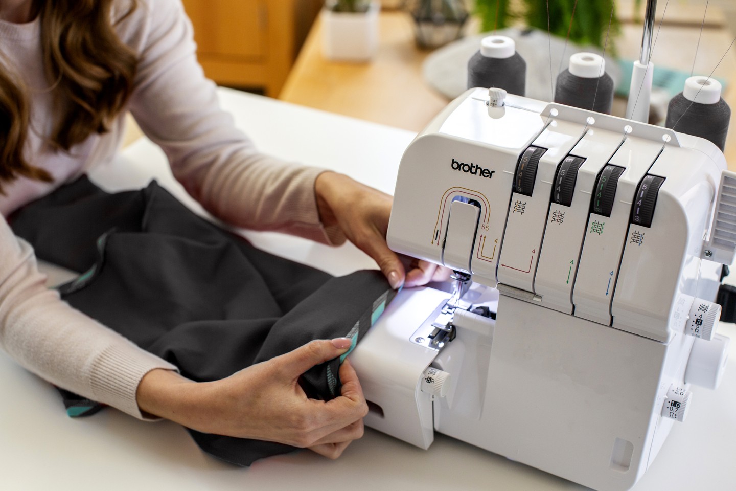 Brother - M343DST Overlock Symaskine