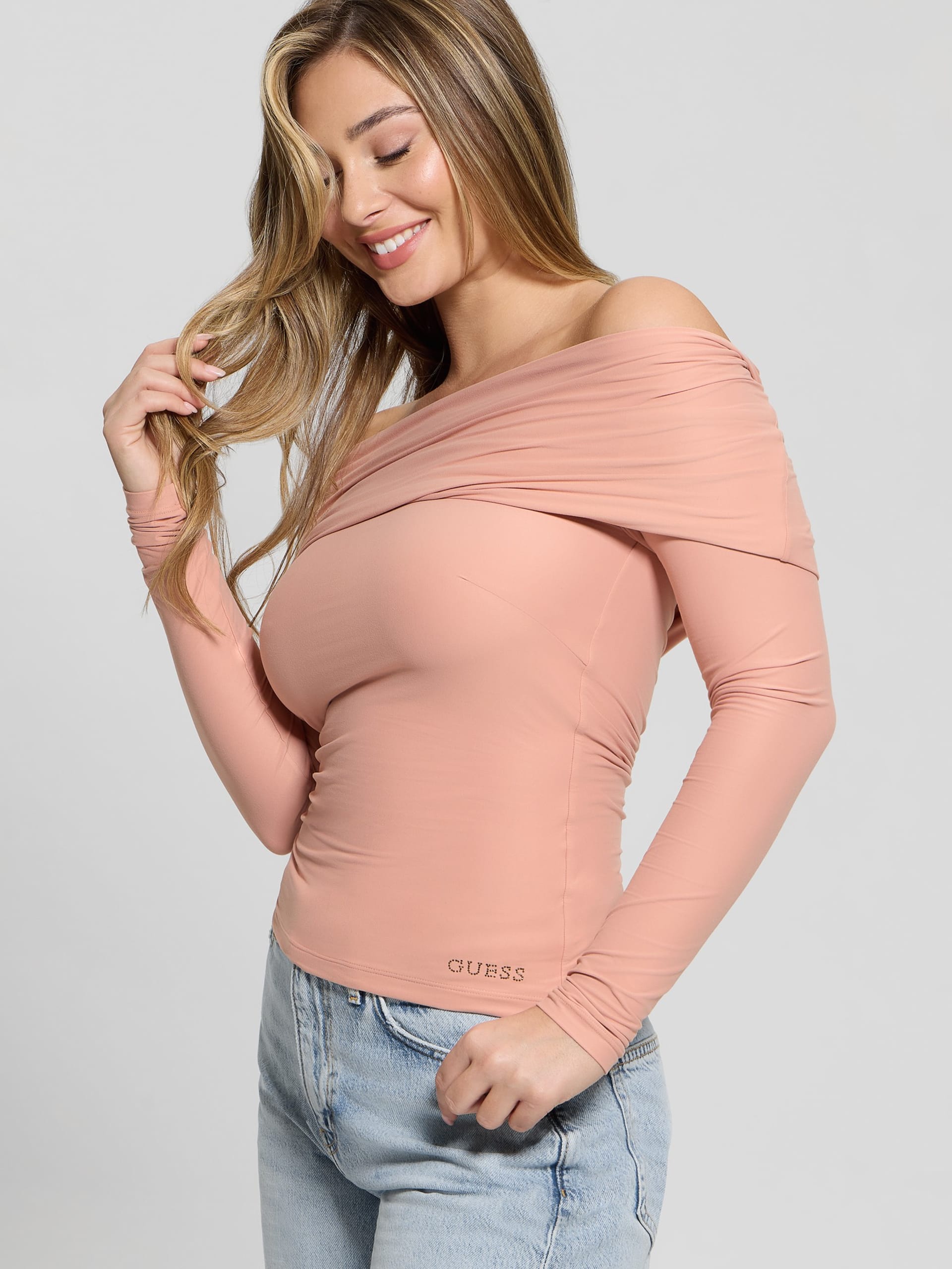 Blusa Abby com ombros à mostra