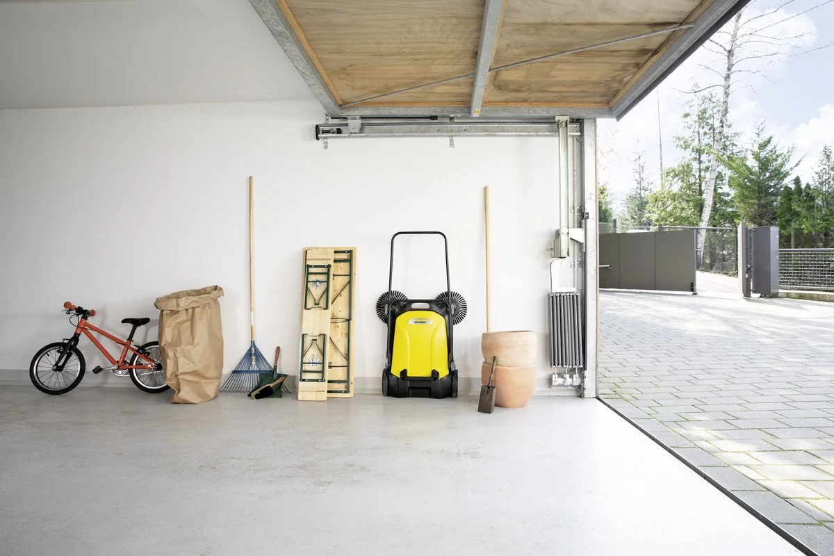 Kärcher Push sweeper S 4 Twin 2-in-1