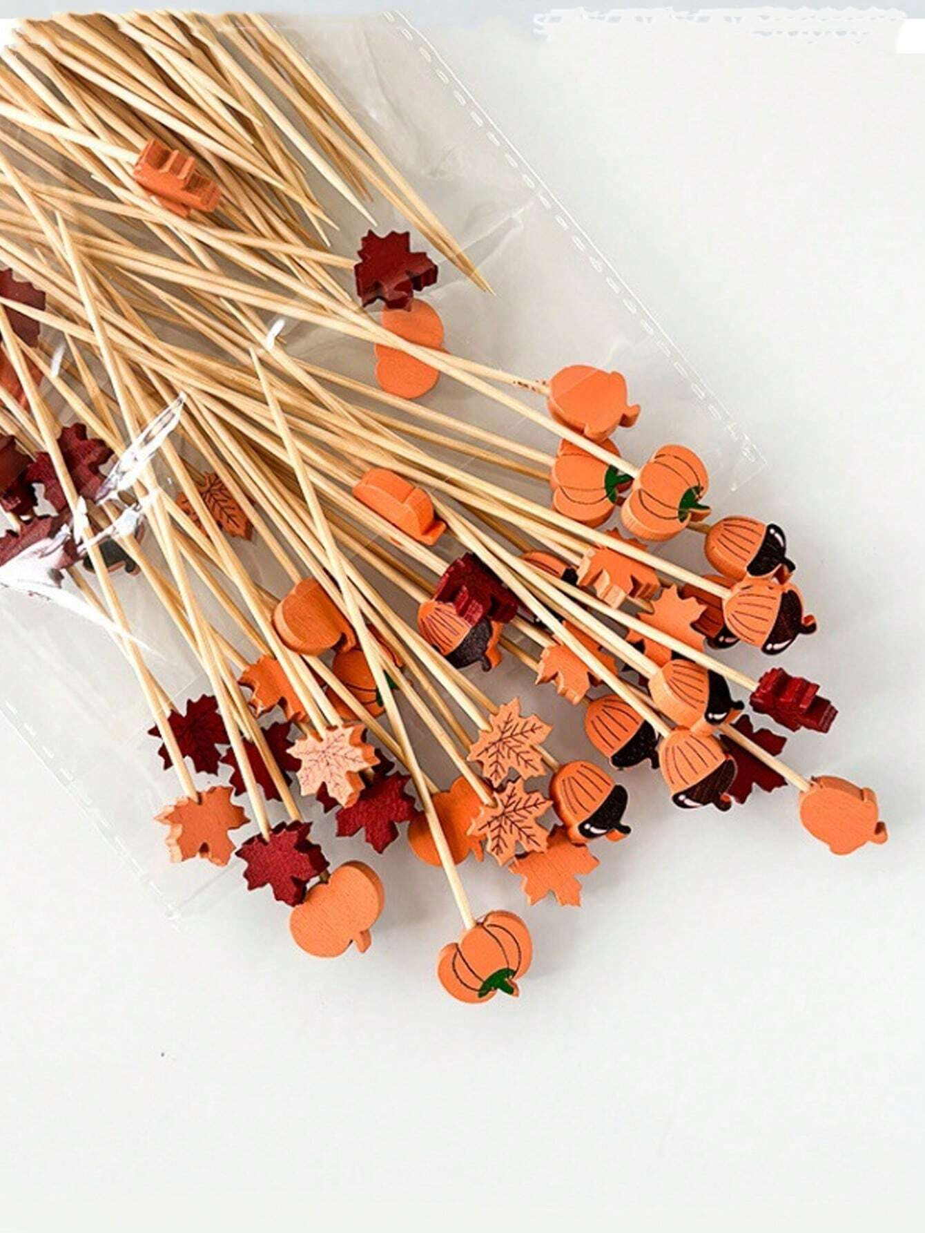 (100er Set) Cocktail Sticks Fingerfood Party Spiesse Deko Zahnstocher für Halloween / Herbst / Thanksgiving - Kürbis / Eichel / Ahornblatt