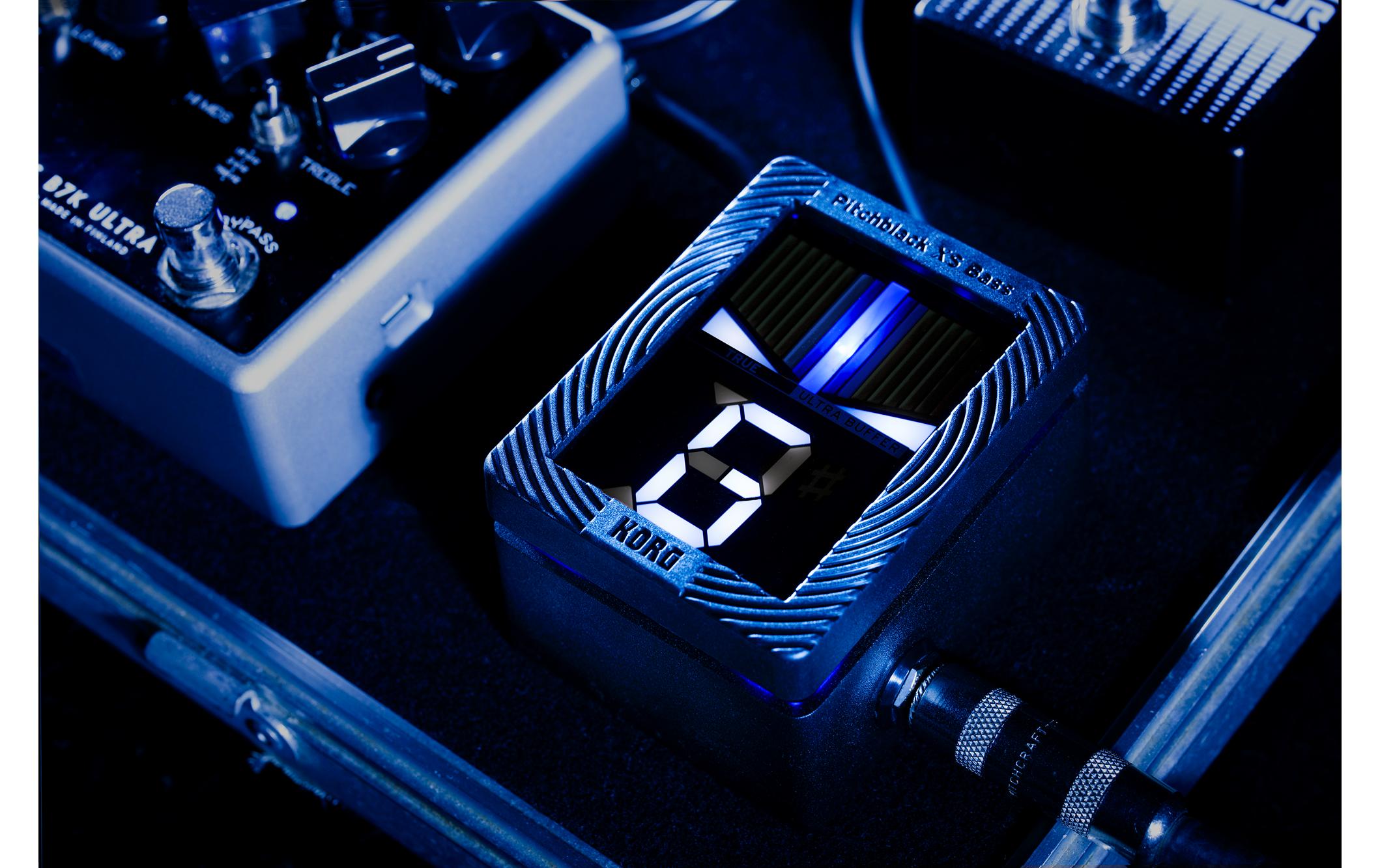 Stimmgerät Pitchblack XS BassPedal-Stimmgerät für Bässe kombiniert mit Display und Fussschalter
