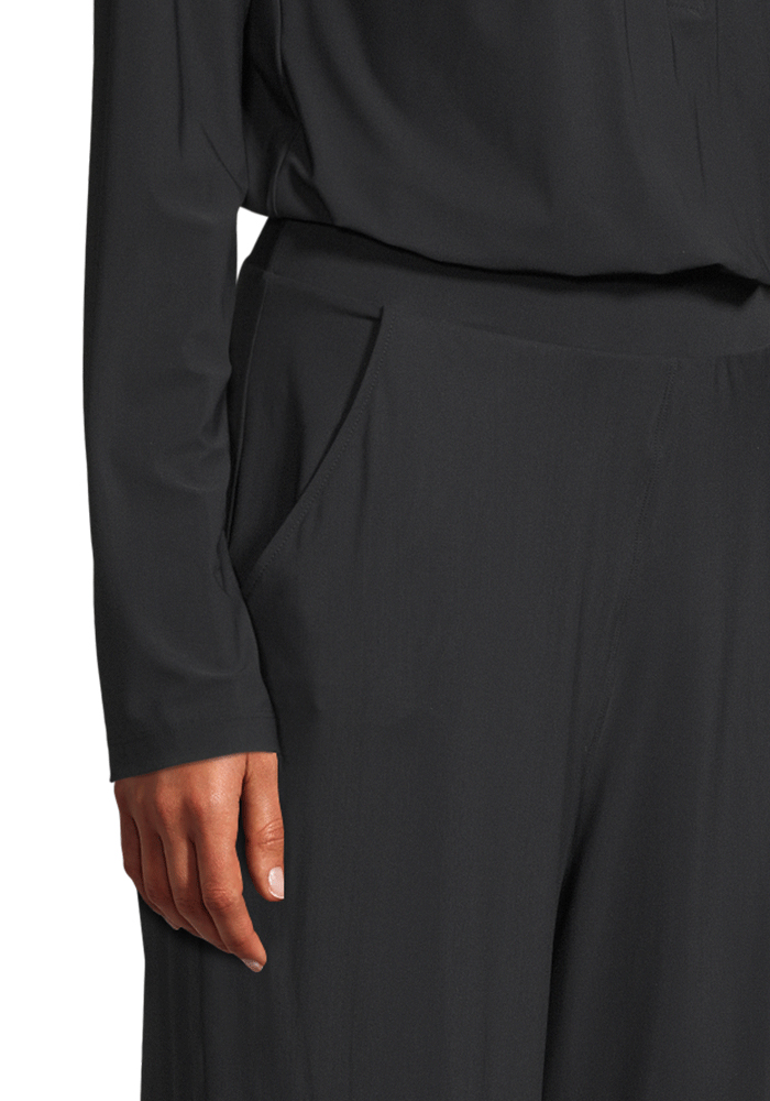 Wide Leg Weekend Jumpsuit Dame Black