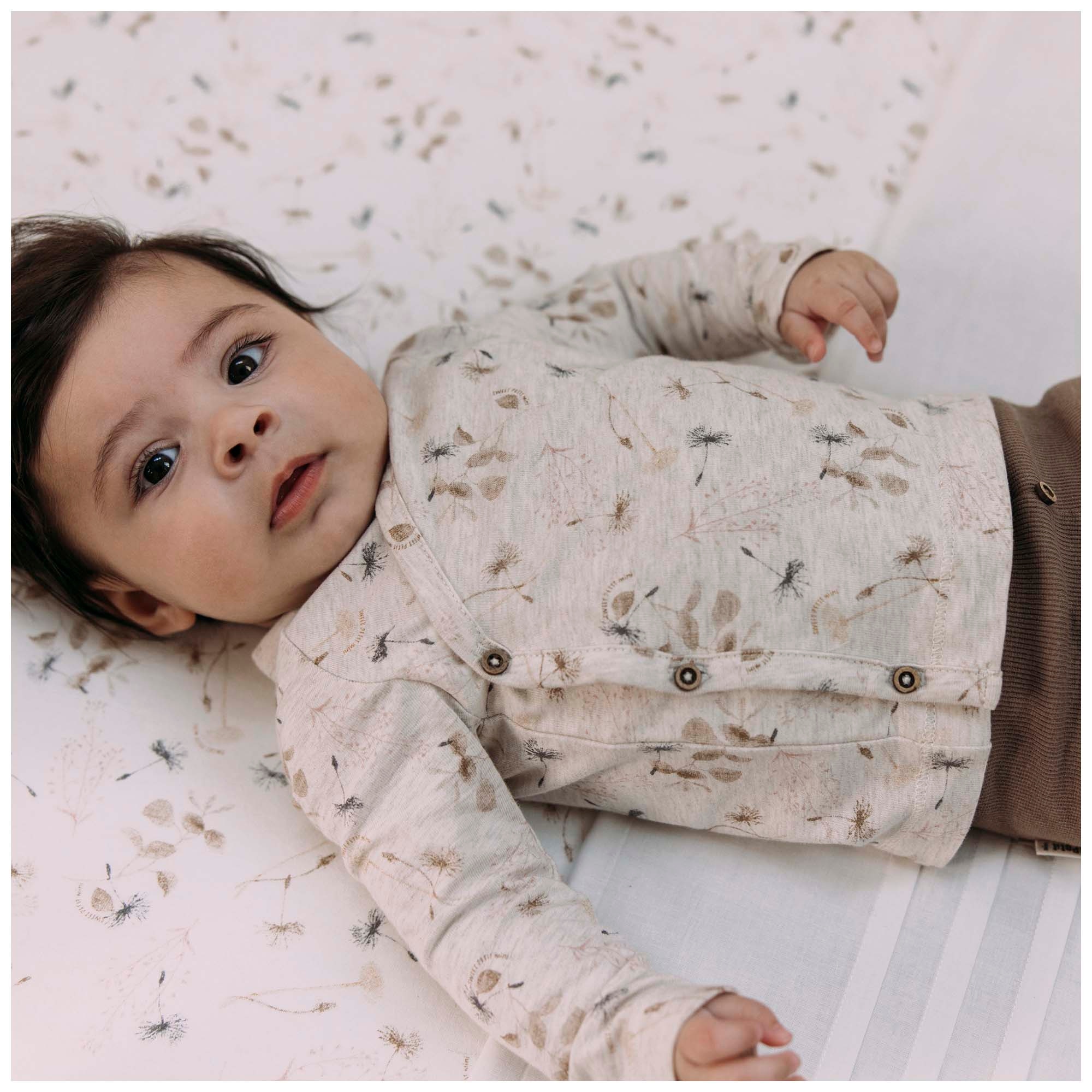 Sweet Petit Mini newborn overslagshirt lange mouwen all over print beige