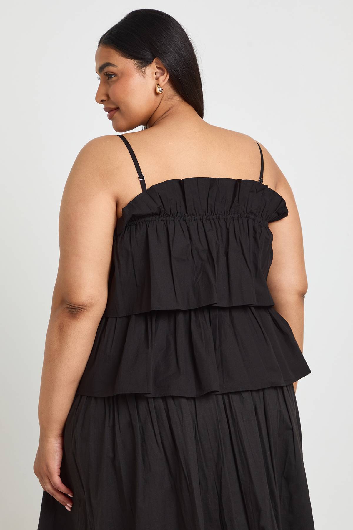 boohoo Haut En Popeline Froncée À Volants Grande Taille